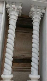 Columna de mármol salomónicas