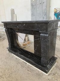 Chimenea mármol negro marquina pulido 01
