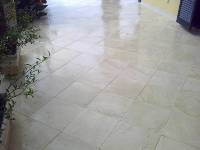 Pavimento de m&aacute;rmol