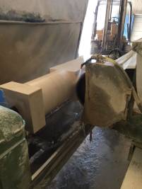 Columna m&aacute;rmol crema marfil